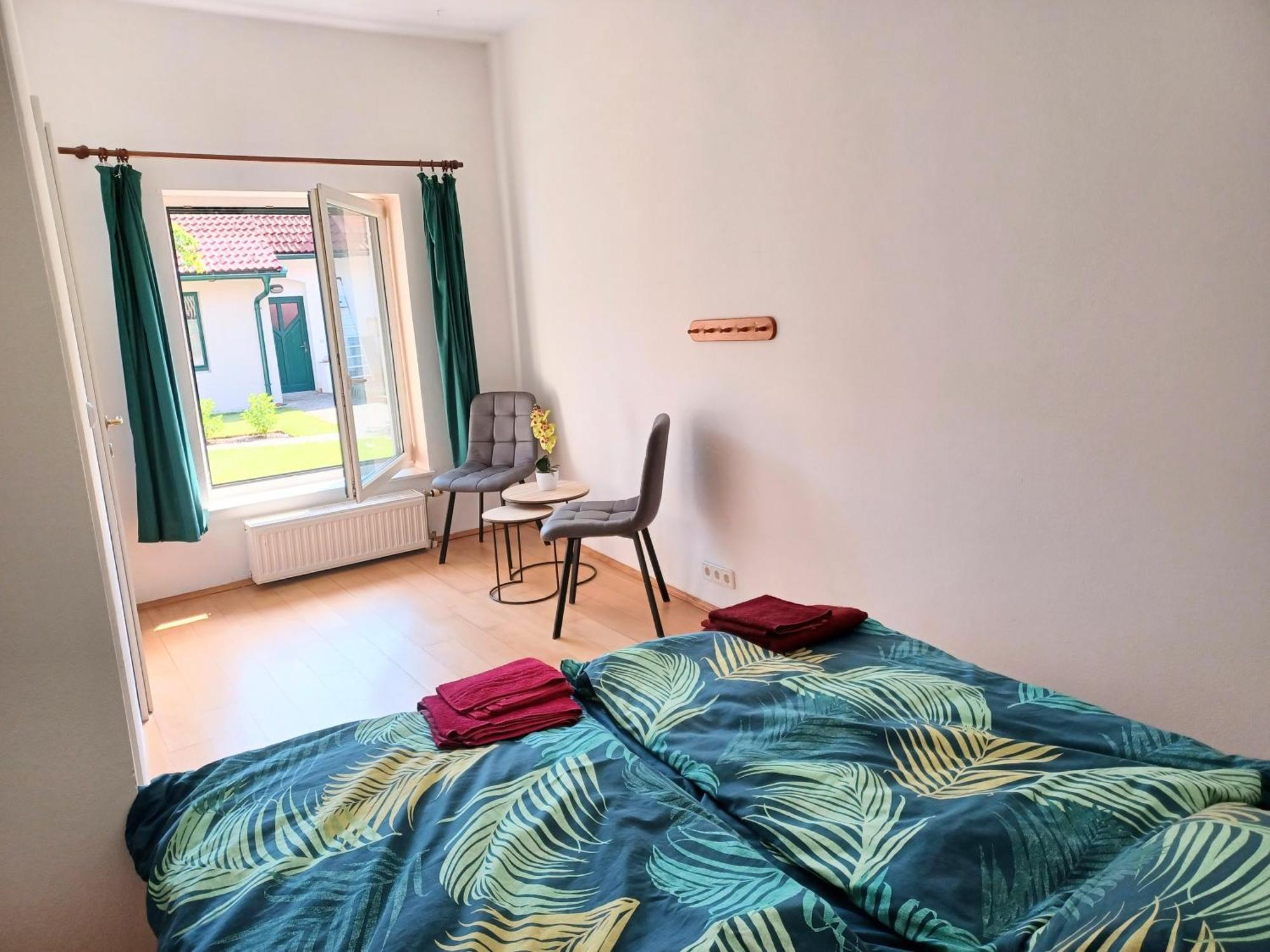 Ferienwohnungen Und Appartements Im Idyllischen Vierkanthof, Gruppenurlaube Fürstenfeld Buitenkant foto